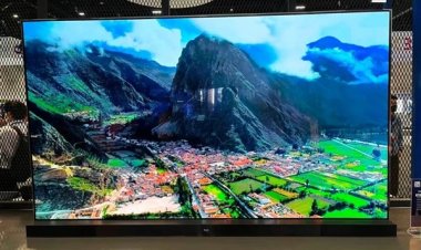 بمعدل تحديث يبلغ 120 هرتز تقدم  BOE  شاشة OLED بدقة 8K بمقاس 95 بوصة