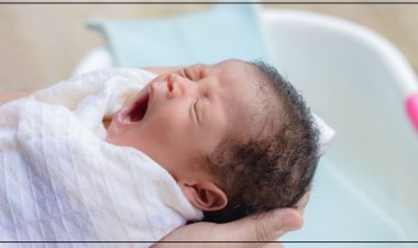 السنة الأولي في  رضاعه الطفل وكيفية التعامل معه ؟